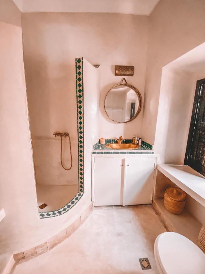 Riad Nanou - Private Riad With Pool & Rooftop マラケシュ エクステリア 写真