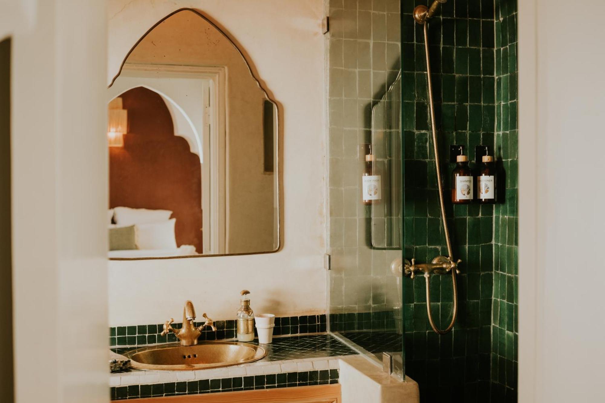 Riad Nanou - Private Riad With Pool & Rooftop マラケシュ エクステリア 写真